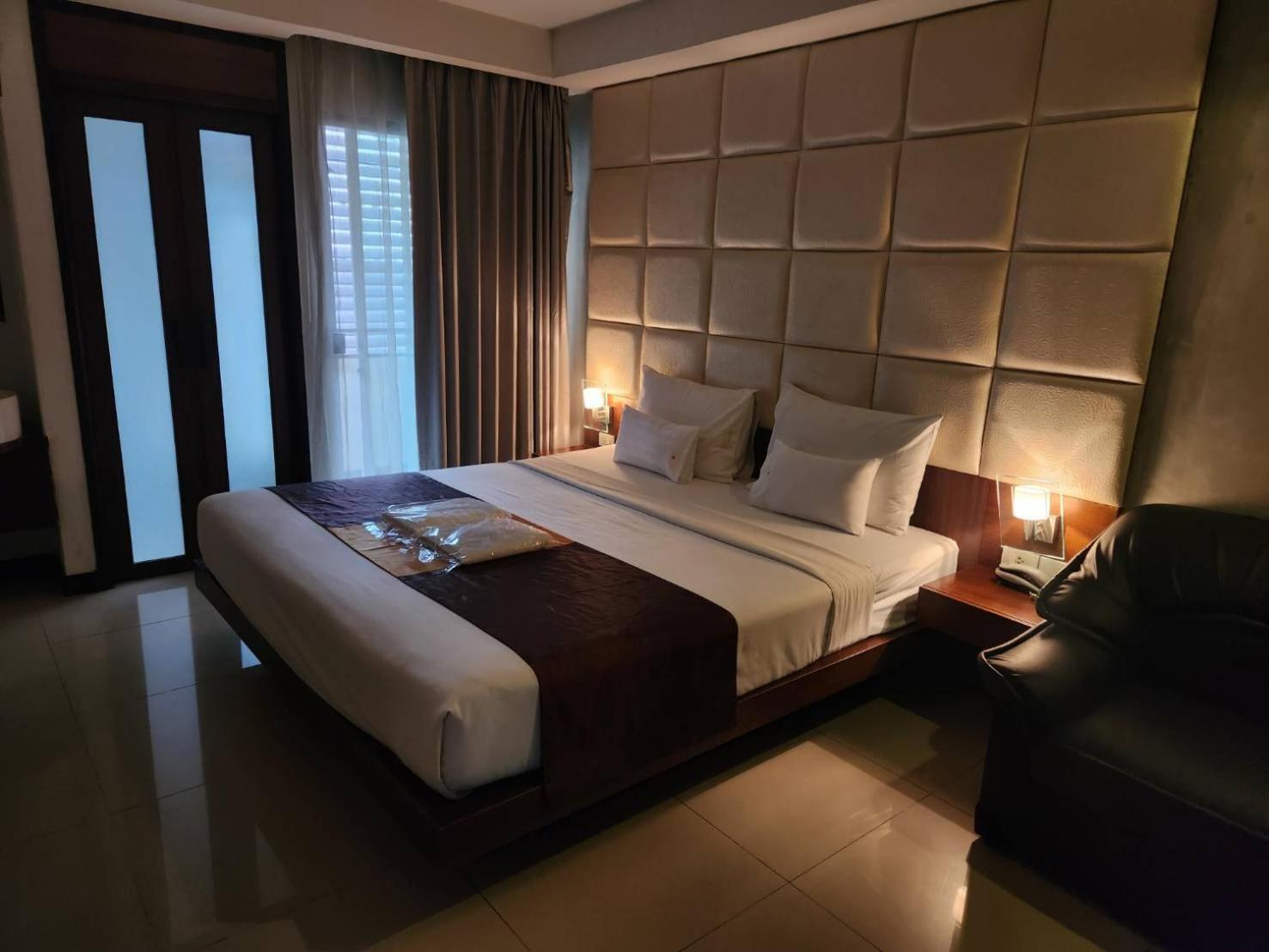 Collection O The Bangkok Cha Cha Suite Exterior foto